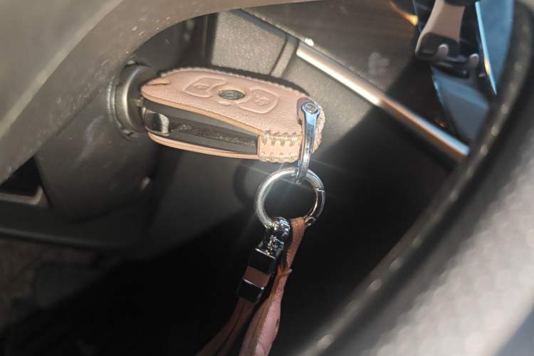Used Buick Verano 2020 20T CVT Leading Edition Vehicle Key