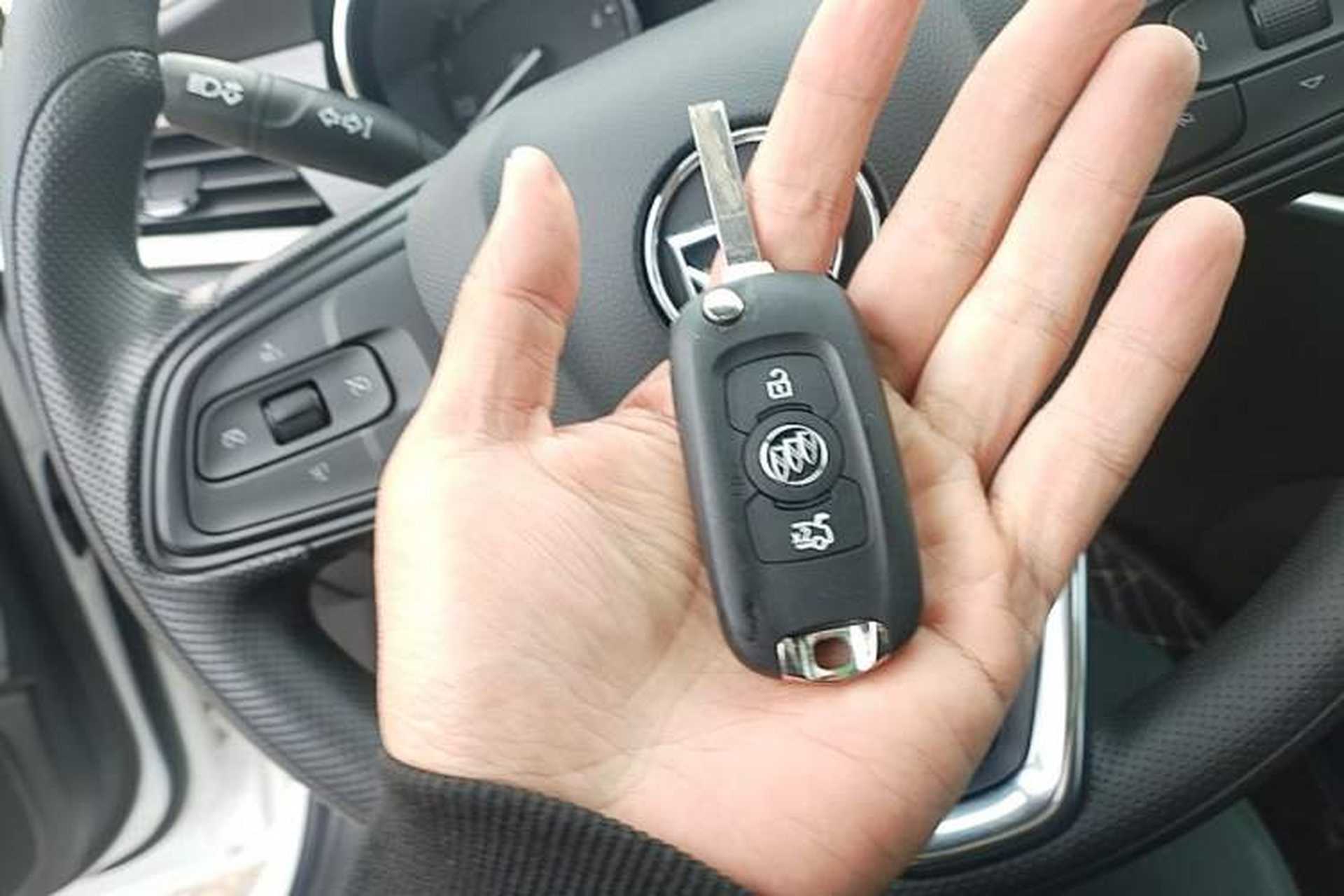 Used Buick Verano 2020 20T CVT Leading Edition Vehicle Key