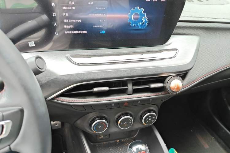 Used Buick Verano 2022 Pro GS Wind-Chasing Edition Audio And AC Panel