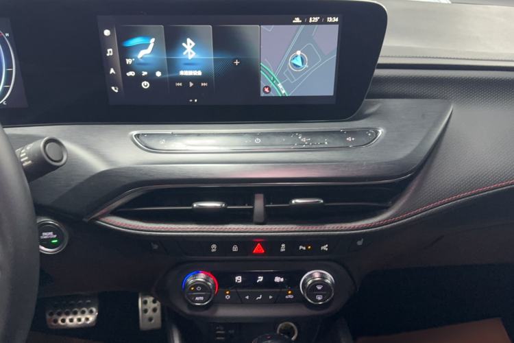 Used Buick Verano 2022 Pro GS Gale Edition Audio And AC Panel