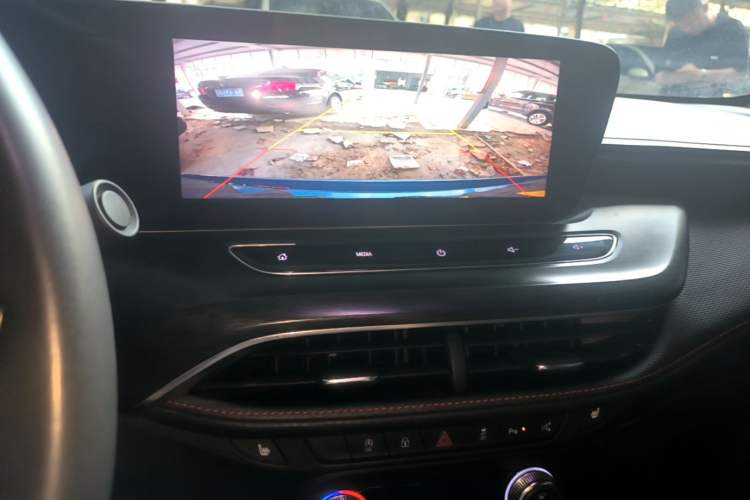 Used Buick Verano 2022 Pro GS Gale Edition Audio And AC Panel