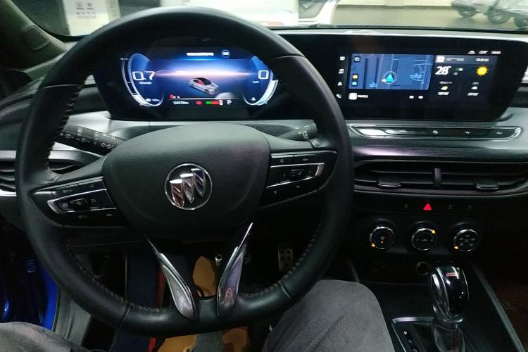 Used Buick Verano 2022 Pro GS Wind-Chasing Edition Center Console