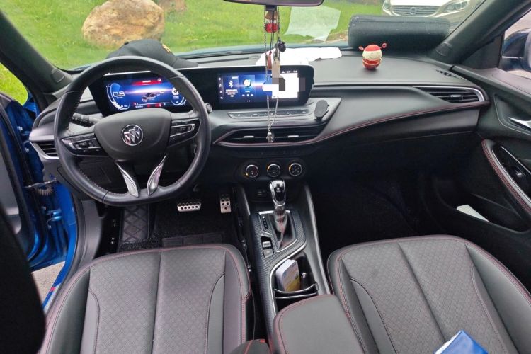 Used Buick Verano 2022 Pro GS Wind-Chasing Edition Center Console