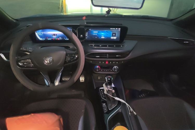 Used Buick Verano 2022 Pro GS Gale Edition Center Console