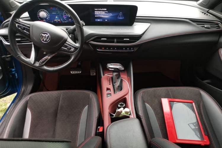Used Buick Verano 2022 Pro GS Gale Edition Center Console