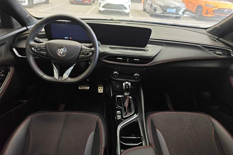 Used Buick Verano 2022 Pro GS Gale Edition Center Console