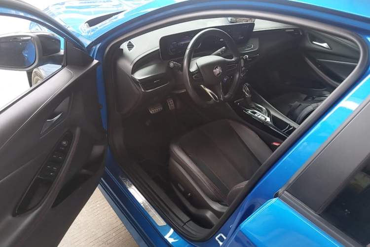 Used Buick Verano 2022 Pro GS Gale Edition Driver Seat