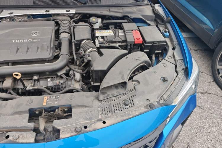 Used Buick Verano 2022 Pro GS Gale Edition Engine Bay Left