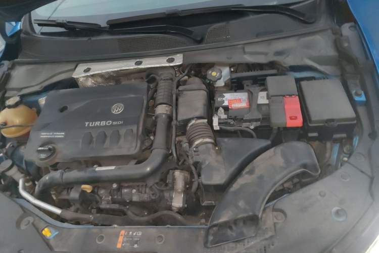 Used Buick Verano 2022 Pro GS Gale Edition Engine Bay