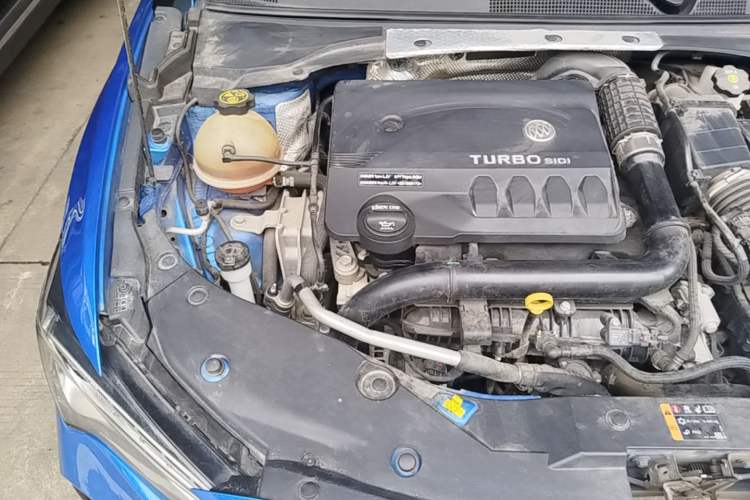 Used Buick Verano 2022 Pro GS Gale Edition Engine Bay Right