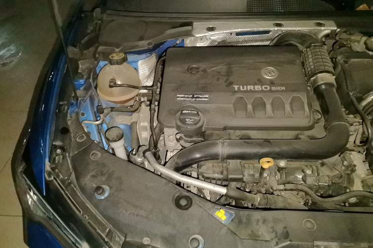 Used Buick Verano 2022 Pro 533T Fun Edition Engine Bay Right