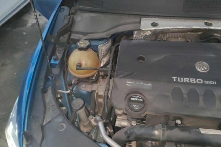 Used Buick Verano 2022 Pro GS Gale Edition Engine Bay Right