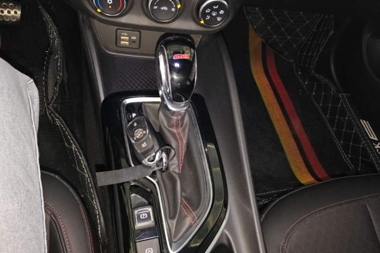 Used Buick Verano 2022 Pro GS Wind-Chasing Edition Gear Lever