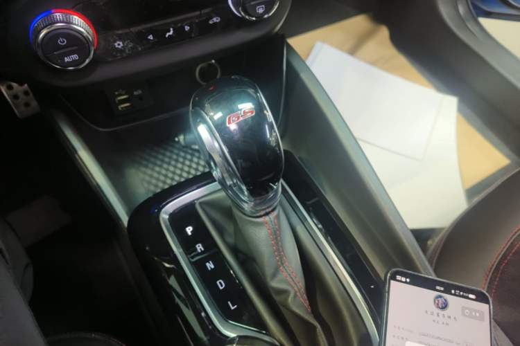 Used Buick Verano 2022 Pro GS Gale Edition Gear Lever