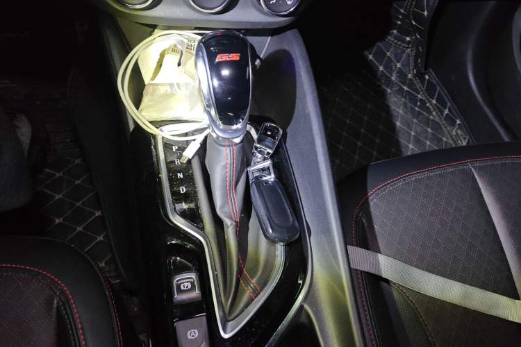 Used Buick Verano 2022 Pro GS Wind-Chasing Edition Gear Lever