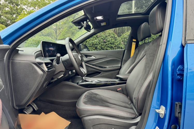 Used Buick Verano 2022 Pro GS Gale Edition Interior 2