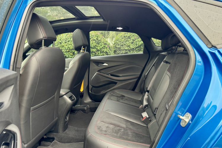 Used Buick Verano 2022 Pro GS Gale Edition Interior 3