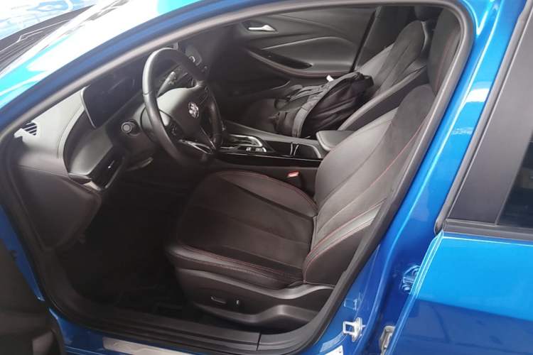 Used Buick Verano 2022 Pro GS Gale Edition Left Front Seat