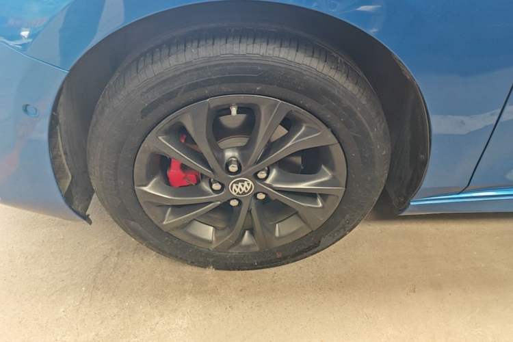Used Buick Verano 2022 Pro GS Gale Edition Left Front Wheel Hub