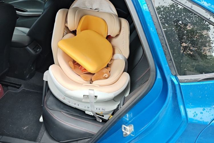 Used Buick Verano 2022 Pro GS Wind-Chasing Edition Left Rear Seat