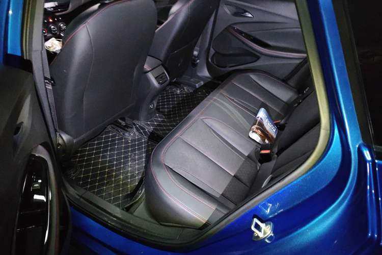 Used Buick Verano 2022 Pro GS Wind-Chasing Edition Left Rear Seat