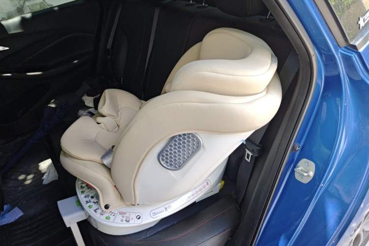 Used Buick Verano 2022 Pro GS Wind-Chasing Edition Left Rear Seat