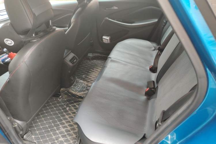 Used Buick Verano 2022 Pro GS Wind-Chasing Edition Left Rear Seat