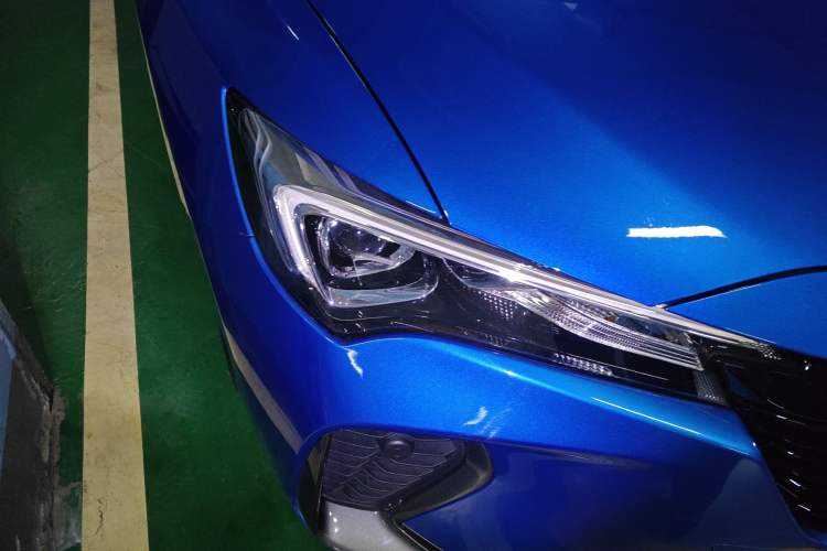 Used Buick Verano 2022 Pro GS Wind-Chasing Edition Right Front Headlight