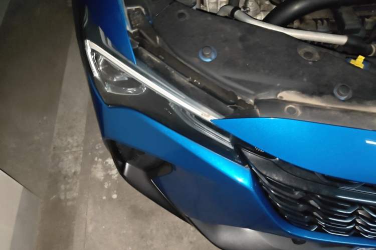 Used Buick Verano 2022 Pro GS Wind-Chasing Edition Right Front Headlight