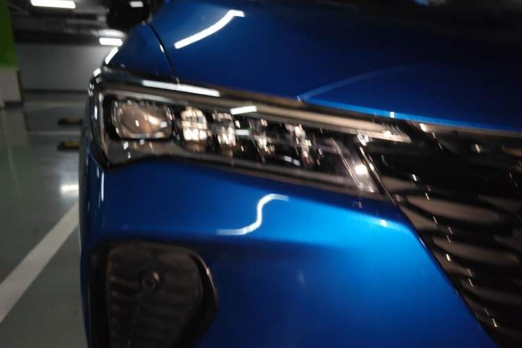 Used Buick Verano 2022 Pro GS Gale Edition Right Front Headlight