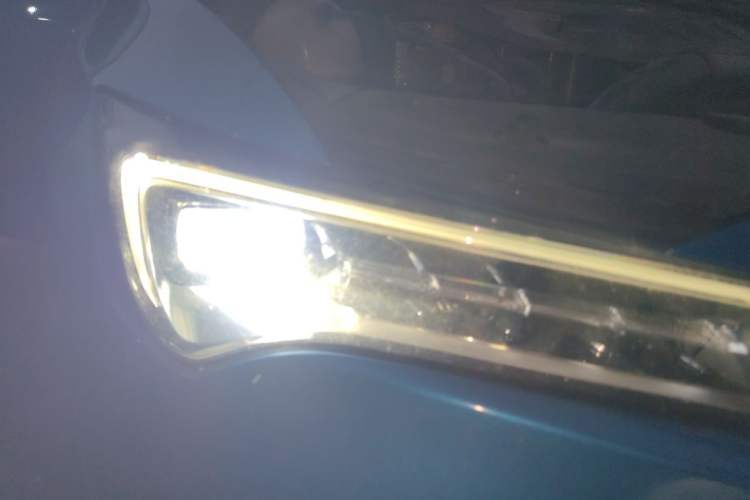 Used Buick Verano 2022 Pro GS Gale Edition Right Front Headlight