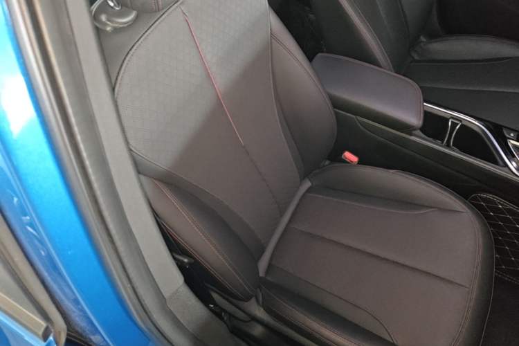 Used Buick Verano 2022 Pro GS Wind-Chasing Edition Right Front Seat
