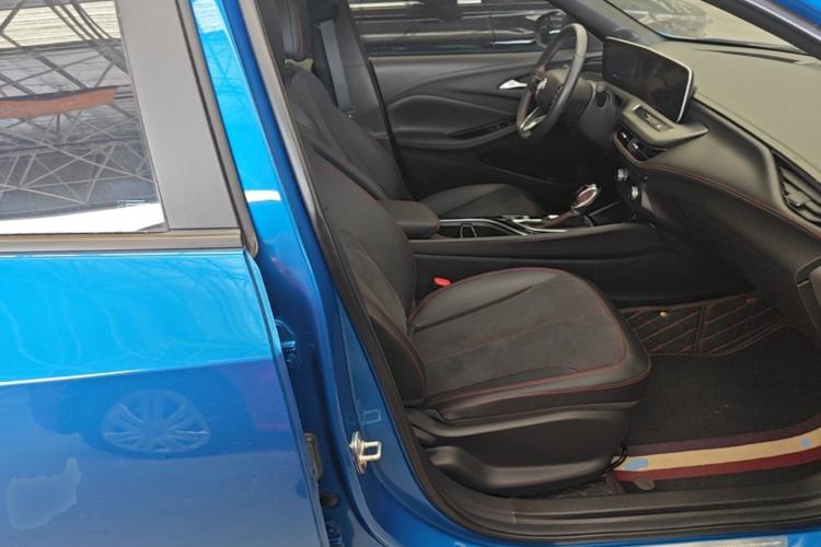 Used Buick Verano 2022 Pro GS Gale Edition Right Front Seat
