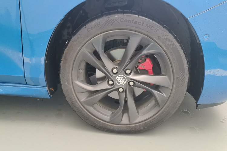 Used Buick Verano 2022 Pro 533T Fun Edition Right Front Wheel Hub