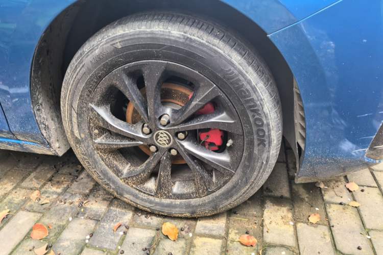 Used Buick Verano 2022 Pro GS Wind-Chasing Edition Right Front Wheel Hub