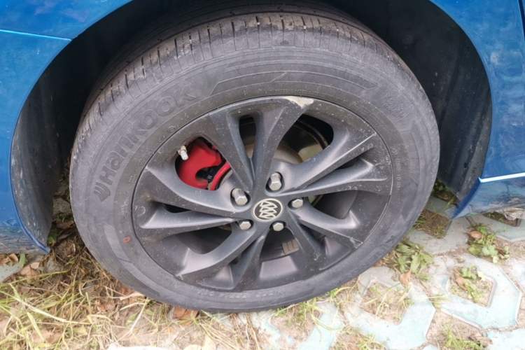 Used Buick Verano 2022 Pro GS Gale Edition Right Rear Wheel Hub