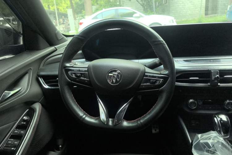Used Buick Verano 2022 Pro GS Gale Edition Steering Wheel