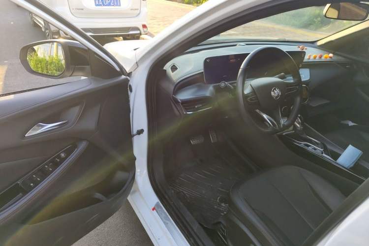 Used Buick Verano 2022 Pro GS Wind-Chasing Edition Driver Seat