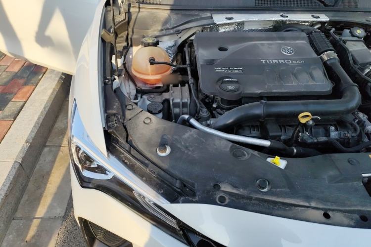 Used Buick Verano 2022 Pro GS Wind-Chasing Edition Engine Bay Right