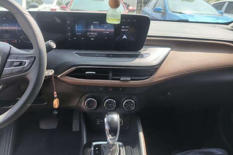 Used Buick Verano 2022 Pro 533T Enjoyment Edition Audio And AC Panel