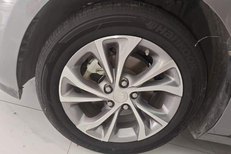 Used Buick Verano 2022 Pro 533T Enjoyment Edition Left Front Wheel Hub