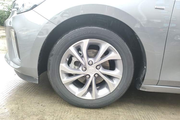 Used Buick Verano 2022 Pro 533T Fun Edition Left Front Wheel Hub