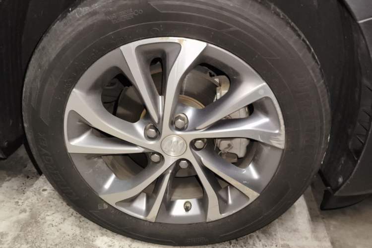 Used Buick Verano 2022 Pro 533T Enjoyment Edition Right Front Wheel Hub