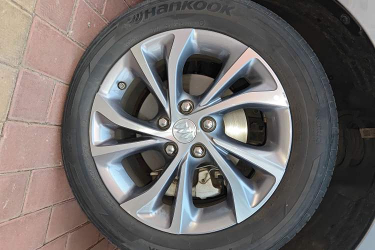 Used Buick Verano 2022 Pro 533T Enjoyment Edition Right Front Wheel Hub