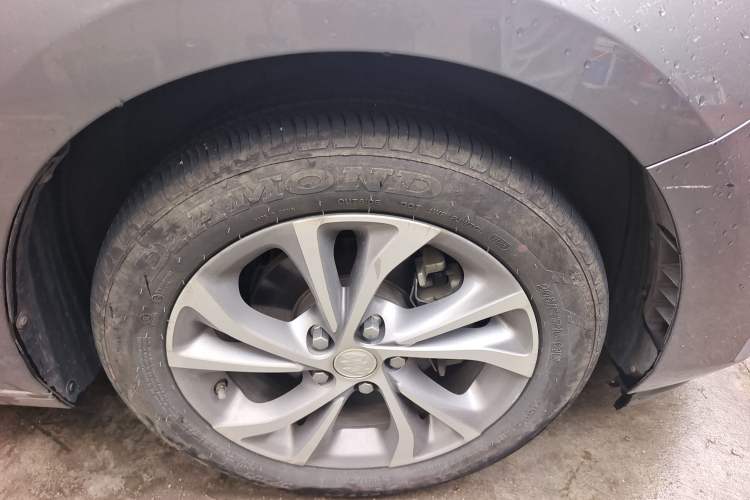 Used Buick Verano 2022 Pro 533T Enjoyment Edition Right Front Wheel Hub