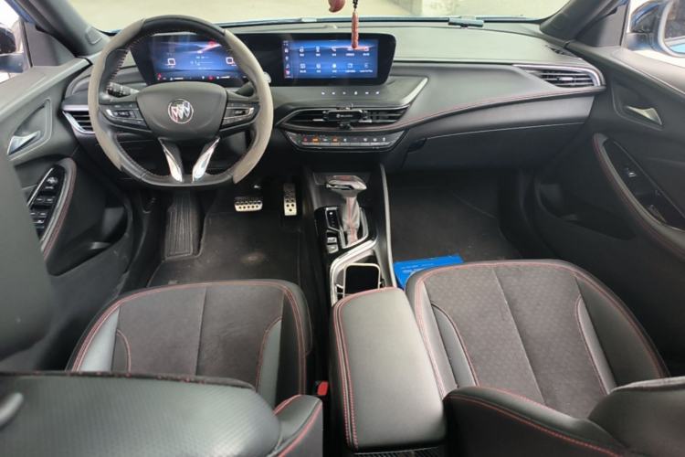 Used Buick Verano 2022 Pro GS Gale Edition Center Console