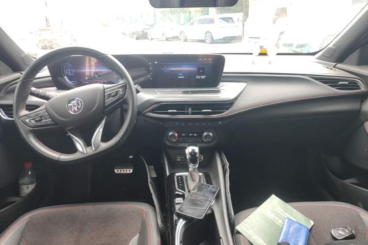 Used Buick Verano 2022 Pro GS Gale Edition Center Console