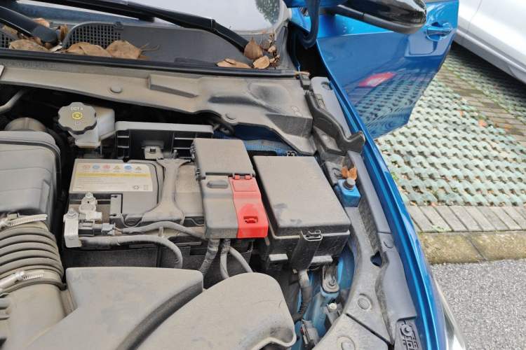 Used Buick Verano 2022 Pro GS Gale Edition Engine Bay Left