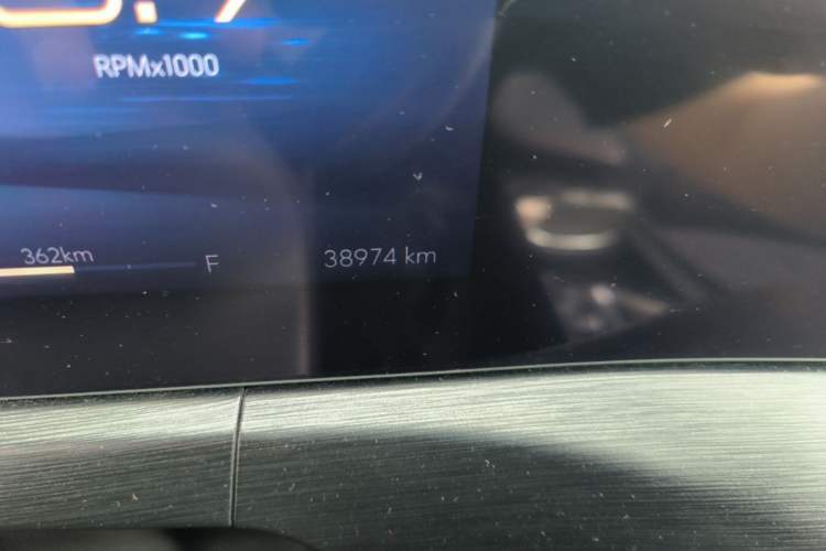 Used Buick Verano 2022 Pro GS Gale Edition Odometer Close Up