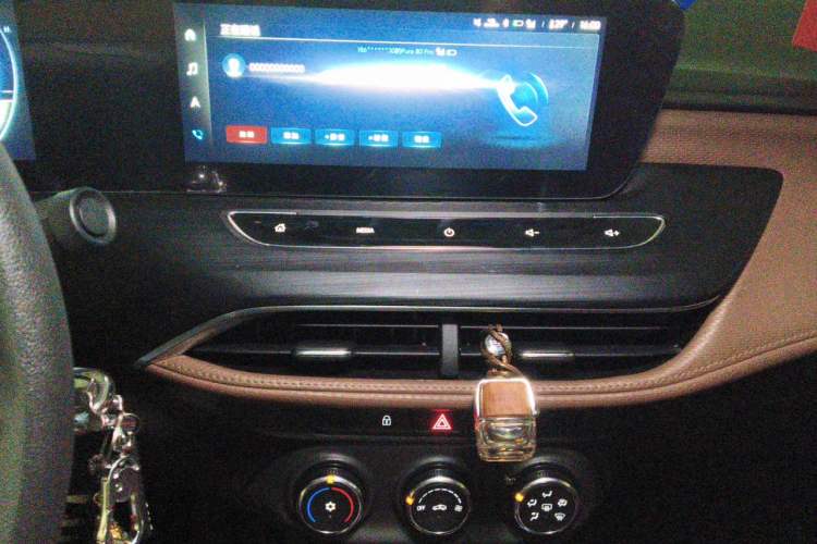 Used Buick Verano 2022 Pro GS Gale Edition Audio And AC Panel